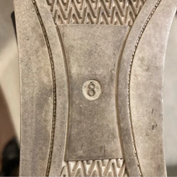 EILEEN  FISHER Sz 8 Tumbled Leather Crisscross Sports Zipper Closure Sandals - Picture 11 of 11